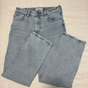 Abercrombie Ankle Straight Ultra High Rise Jeans | GREAT CONDITON!